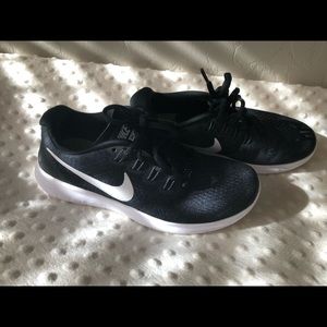 Nike flyknit2 free runs